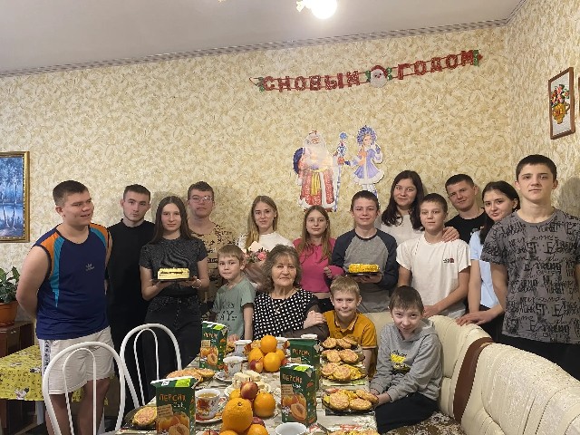 У нас сегодня День рождения!